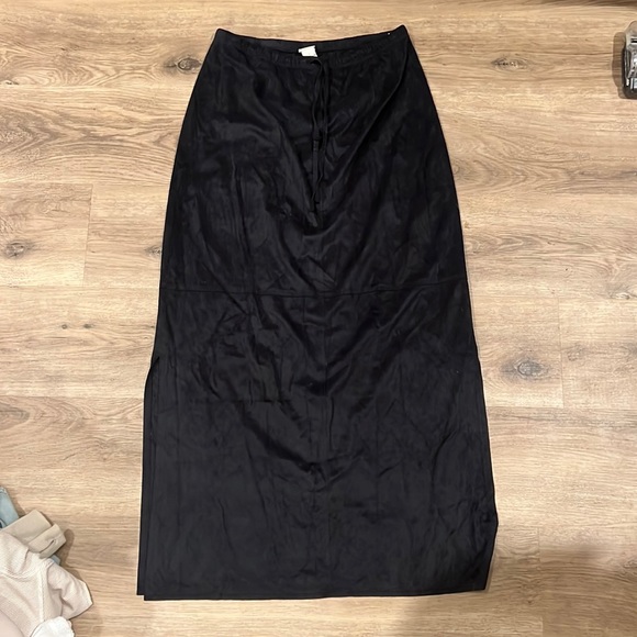 J JILL long suede black skirt with slit - Picture 1 of 4